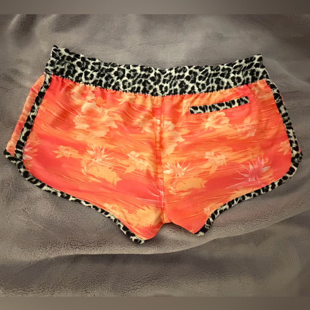 Women’s Hurley Boardshorts - Size S - Excellent Condition - Picture 2 of 4